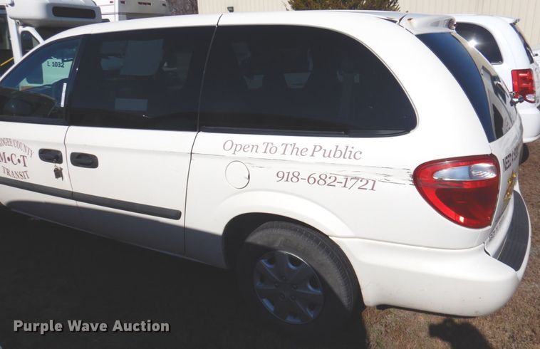 image for item HW9865 2005 Dodge Grand Caravan  van