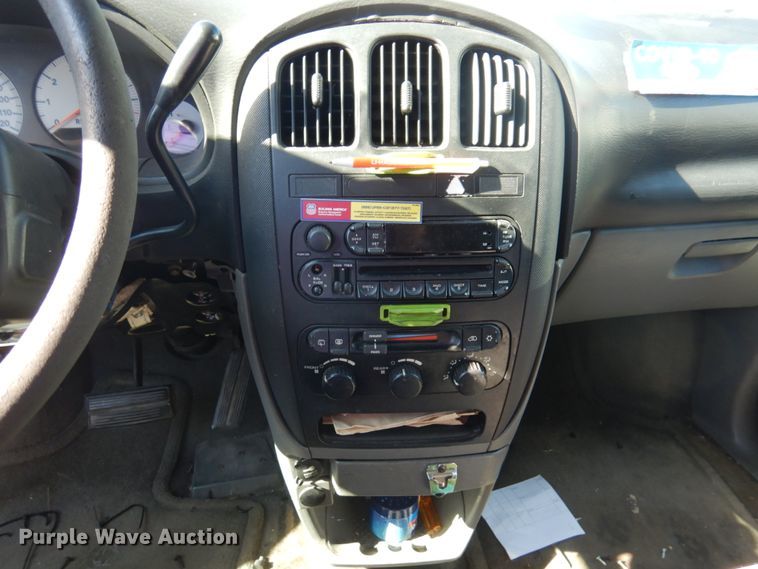 image for item HW9865 2005 Dodge Grand Caravan  van