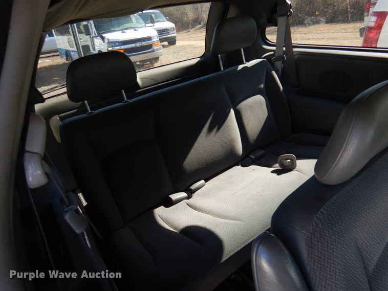 image for item HW9865 2005 Dodge Grand Caravan  van