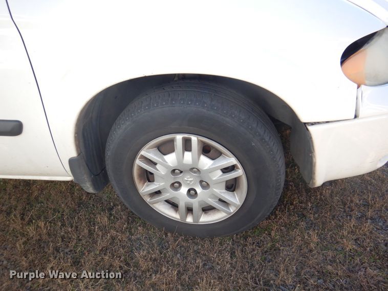 image for item HW9865 2005 Dodge Grand Caravan  van