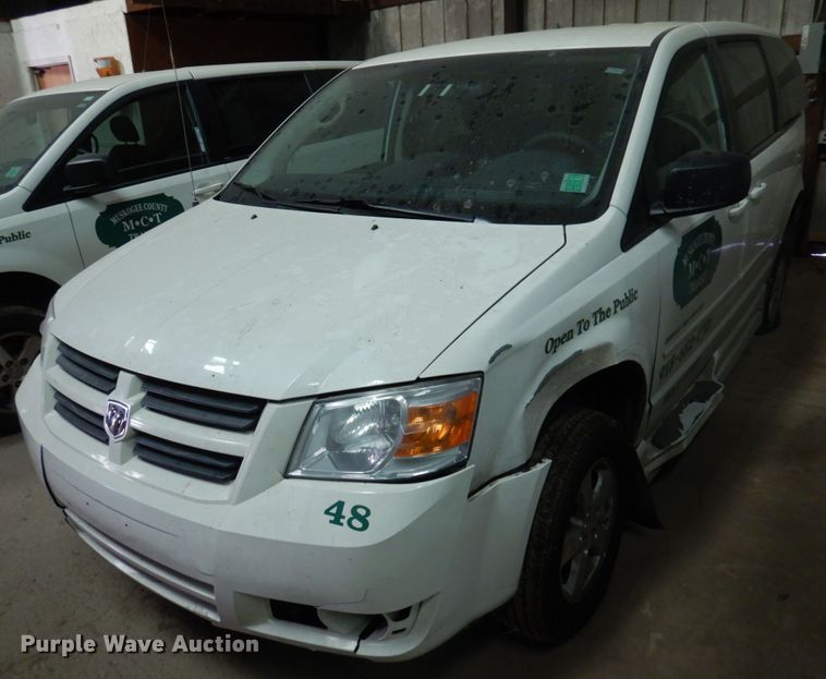 image for item HW9867 2010 Dodge Grand Caravan  van