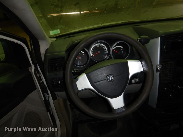 image for item HW9867 2010 Dodge Grand Caravan  van