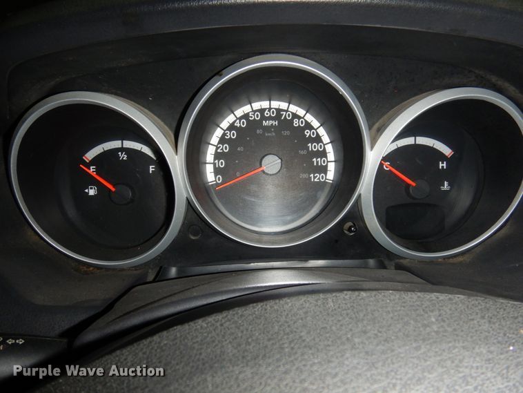 image for item HW9867 2010 Dodge Grand Caravan  van