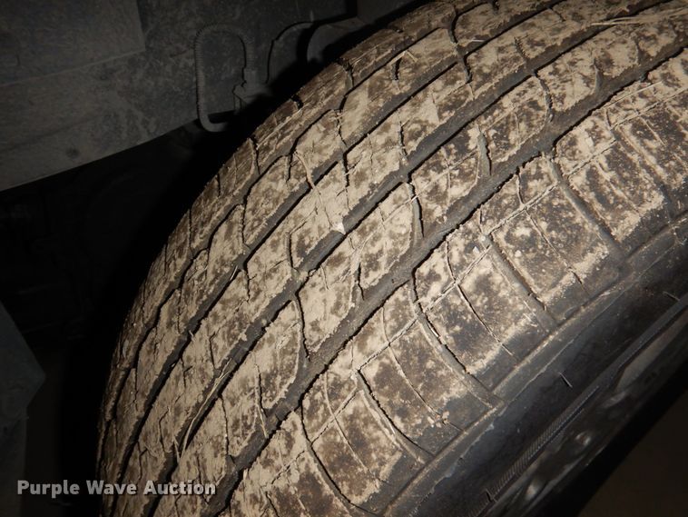 image for item HW9867 2010 Dodge Grand Caravan  van