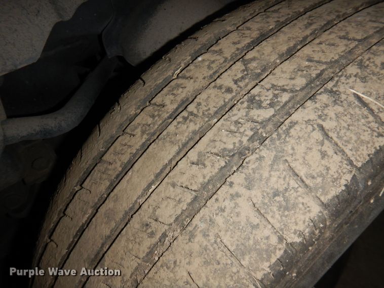 image for item HW9867 2010 Dodge Grand Caravan  van