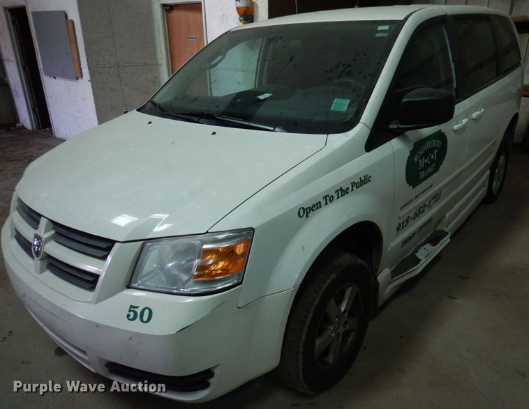 image for item HW9868 2010 Dodge Grand Caravan  van