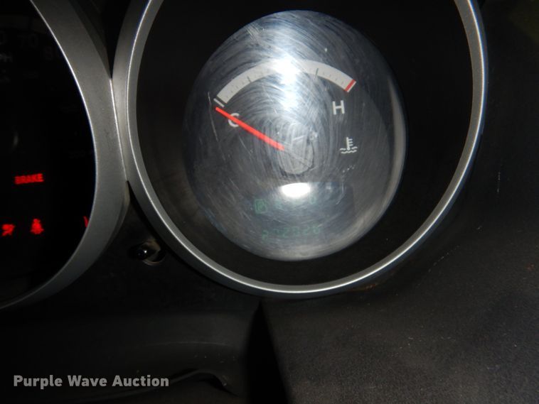 image for item HW9868 2010 Dodge Grand Caravan  van