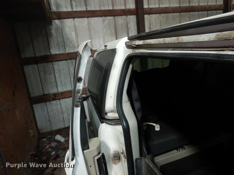 image for item HW9868 2010 Dodge Grand Caravan  van