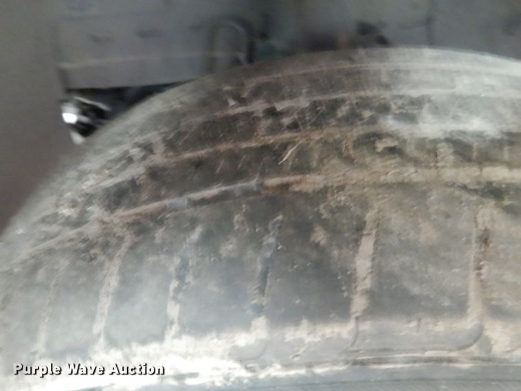 image for item HW9868 2010 Dodge Grand Caravan  van