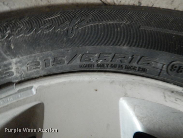 image for item HW9868 2010 Dodge Grand Caravan  van