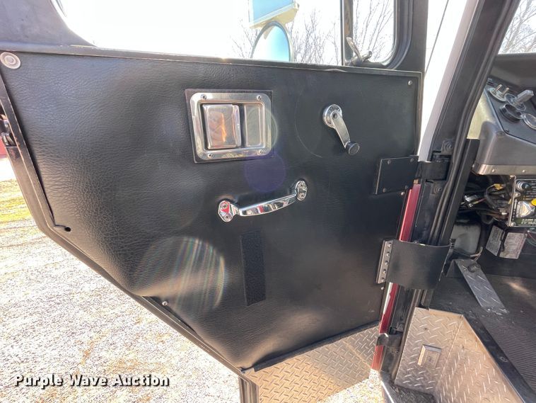 image for item HX9790 1990 Ottawa 08V  pumper fire truck