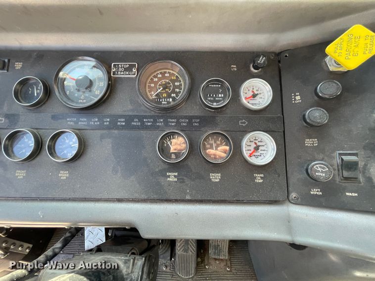 image for item HX9790 1990 Ottawa 08V  pumper fire truck