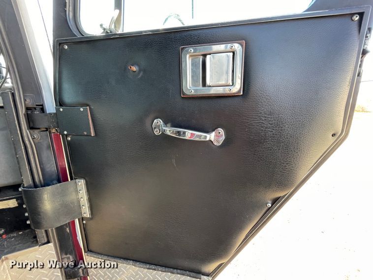 image for item HX9790 1990 Ottawa 08V  pumper fire truck