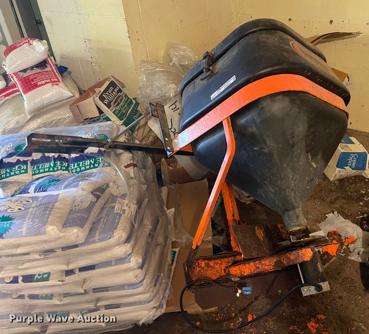 image for item HX9842 Buyers spreader