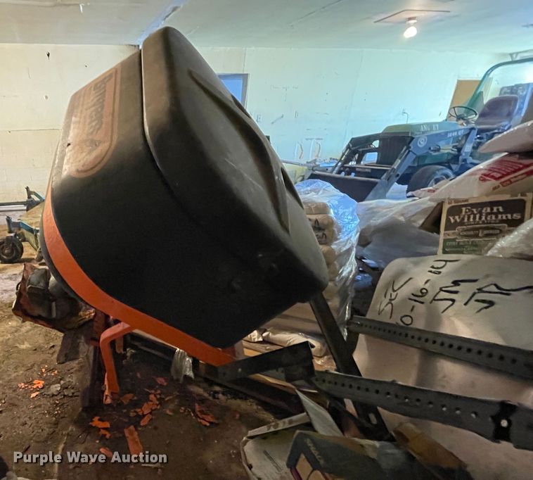 image for item HX9842 Buyers spreader