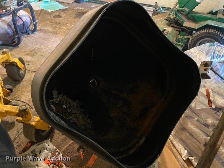 image for item HX9842 Buyers spreader