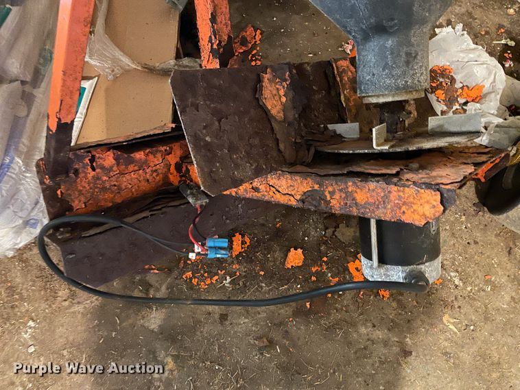 image for item HX9842 Buyers spreader