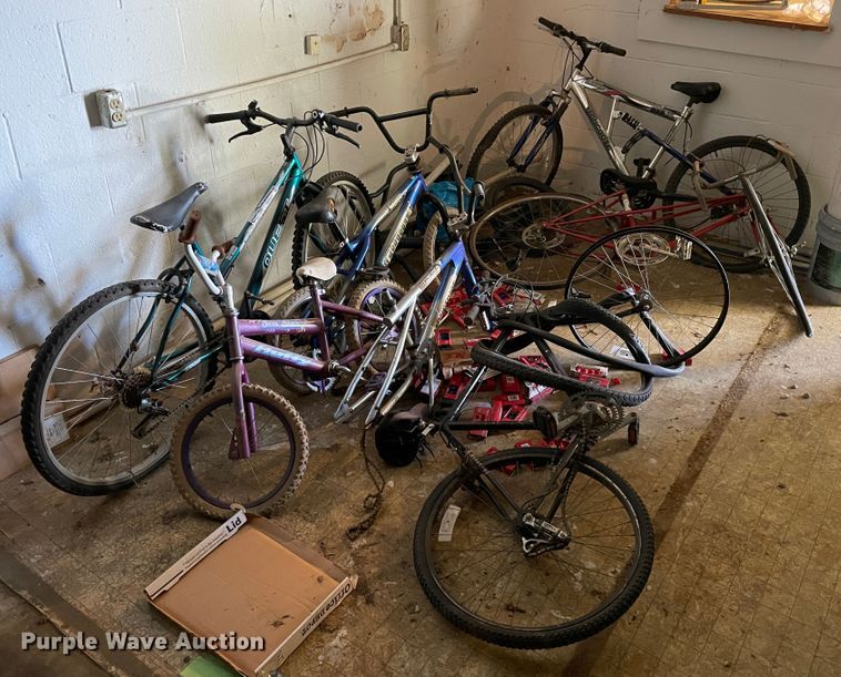 image for item HX9847 (7) bicycles