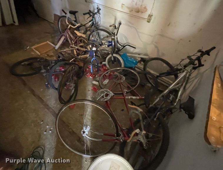 image for item HX9847 (7) bicycles