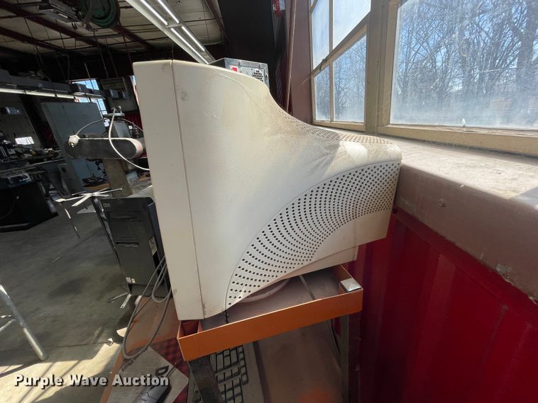 image for item HX9877 Shopmaster El Dorado  bridgemill