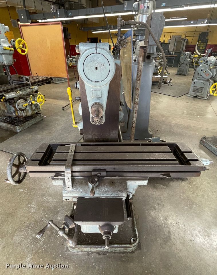 image for item HX9878 Milwaukee  vertical milling machine