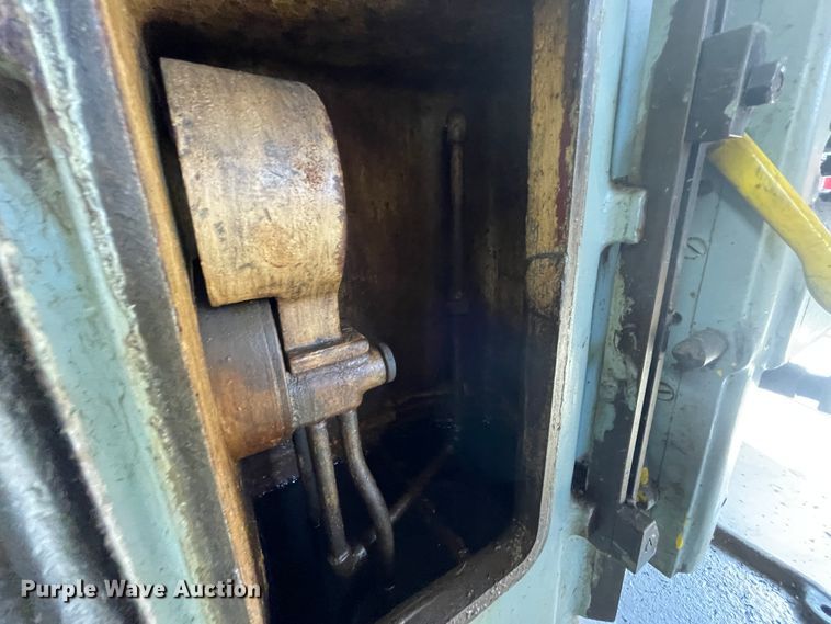 image for item HX9878 Milwaukee  vertical milling machine