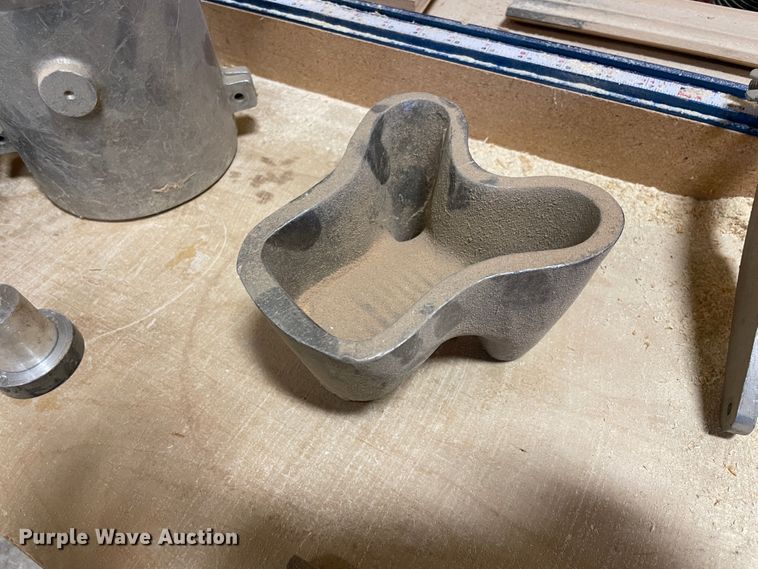 image for item HX9884 Vega Enterprises RM-14  rotomolder