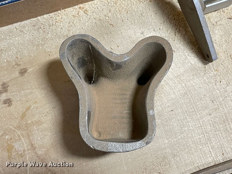 image for item HX9884 Vega Enterprises RM-14  rotomolder