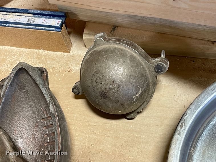 image for item HX9884 Vega Enterprises RM-14  rotomolder