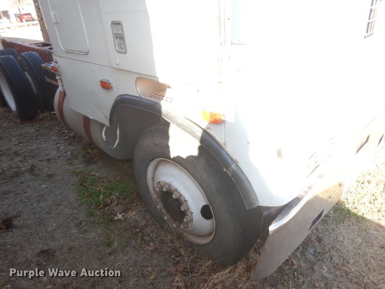 image for item IG9219 1979 Freightliner  semi truck