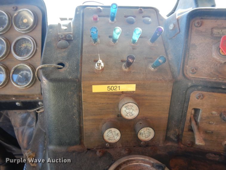 image for item IG9219 1979 Freightliner  semi truck