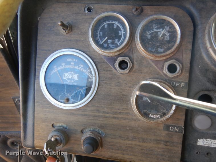 image for item IG9219 1979 Freightliner  semi truck