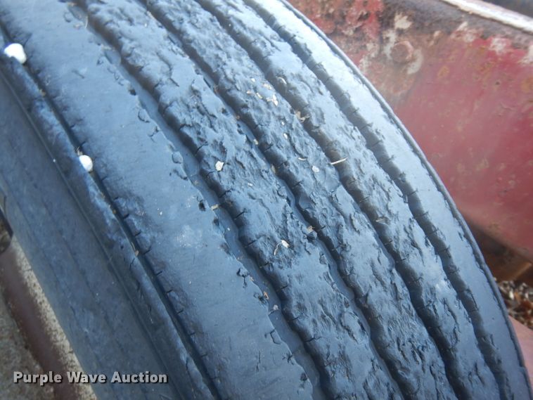 image for item IG9219 1979 Freightliner  semi truck