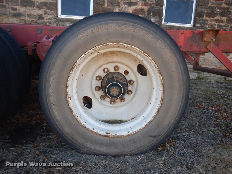 image for item IG9219 1979 Freightliner  semi truck