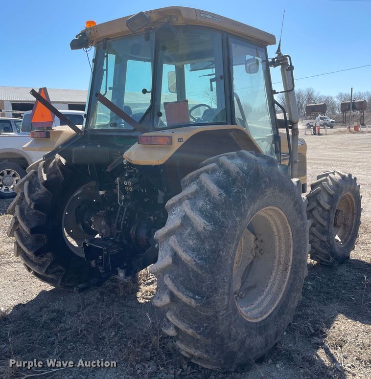 image for item II9247 2002 Challenger MT465  MFWD tractor