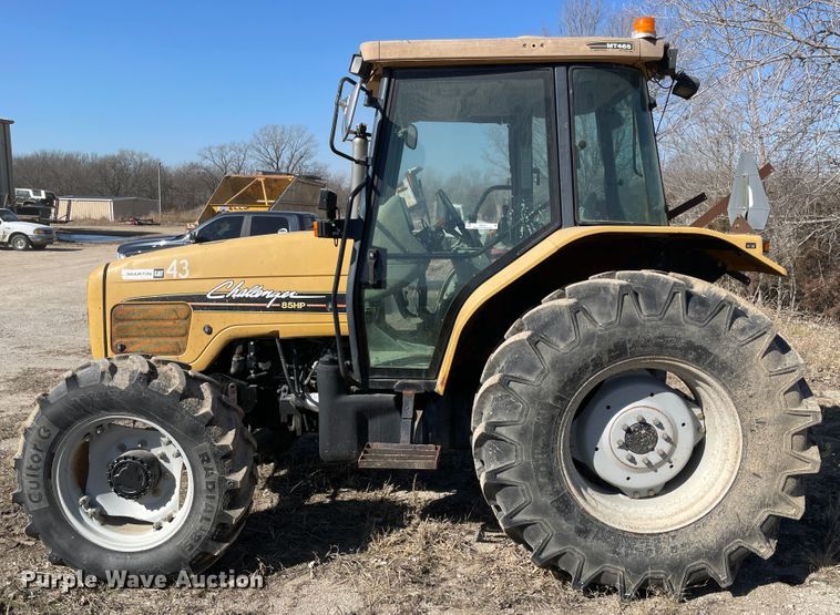 image for item II9247 2002 Challenger MT465  MFWD tractor