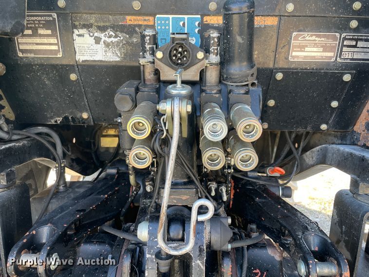 image for item II9247 2002 Challenger MT465  MFWD tractor