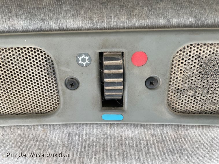 image for item II9247 2002 Challenger MT465  MFWD tractor