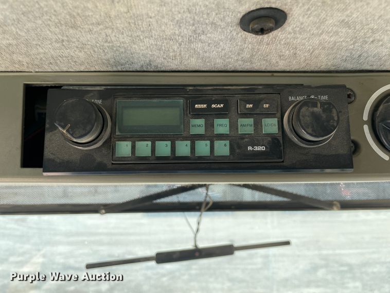 image for item II9247 2002 Challenger MT465  MFWD tractor