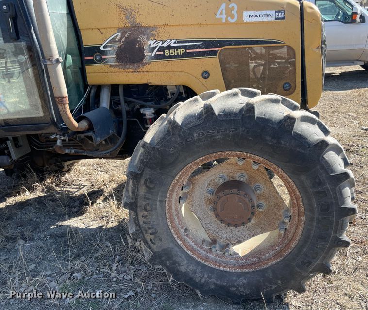 image for item II9247 2002 Challenger MT465  MFWD tractor