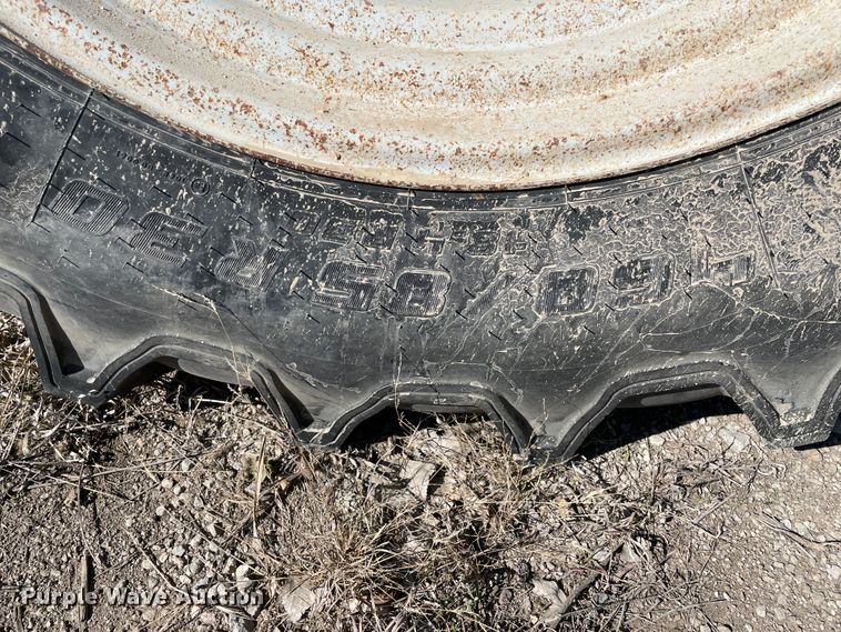 image for item II9247 2002 Challenger MT465  MFWD tractor