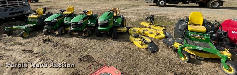 image for item II9278 John Deere lawn mowers and parts