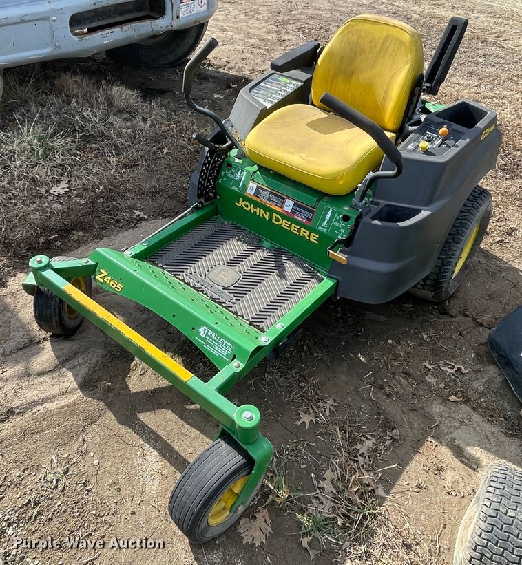 image for item II9278 John Deere lawn mowers and parts