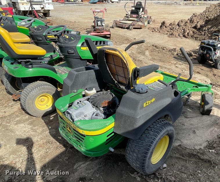 image for item II9278 John Deere lawn mowers and parts