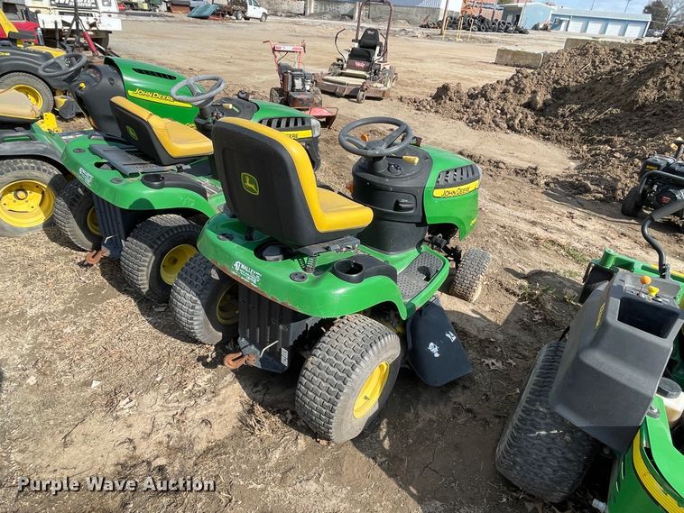 image for item II9278 John Deere lawn mowers and parts