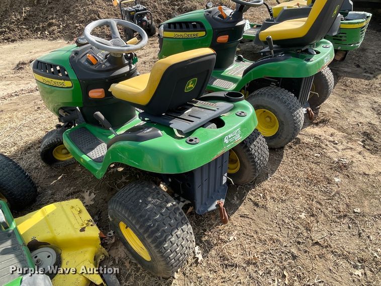 image for item II9278 John Deere lawn mowers and parts