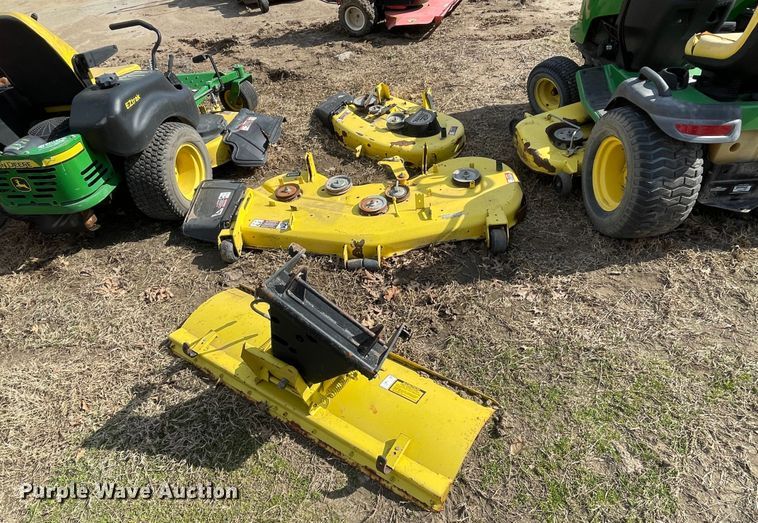 image for item II9278 John Deere lawn mowers and parts