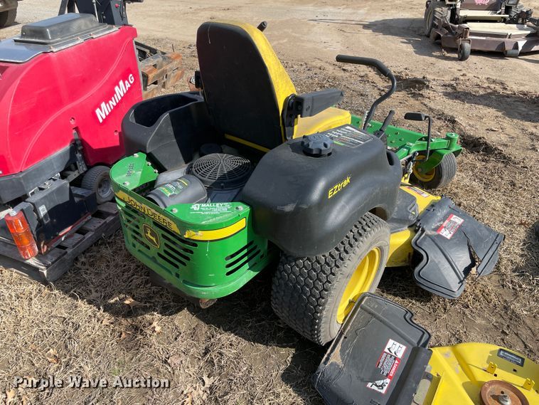 image for item II9278 John Deere lawn mowers and parts