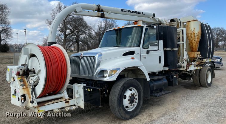 image for item II9280 2005 International 7400  sewer jetter truck