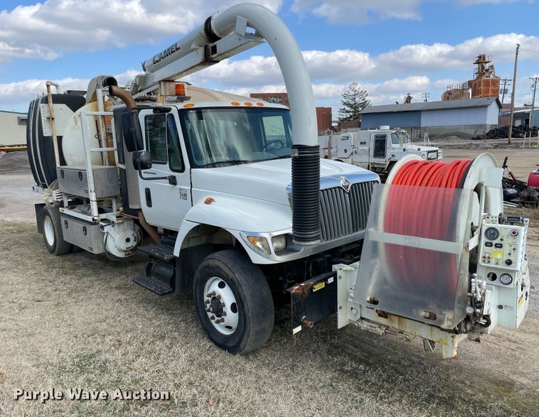 image for item II9280 2005 International 7400  sewer jetter truck
